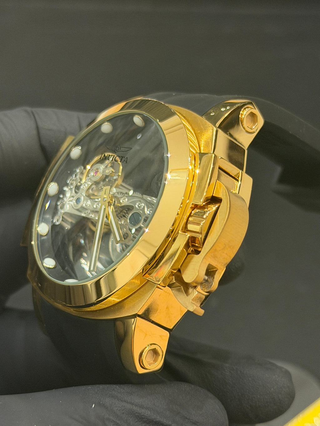 Relógio Invicta Linha Premium Gold Automático – Caixa Dourada | Design Exclusivo