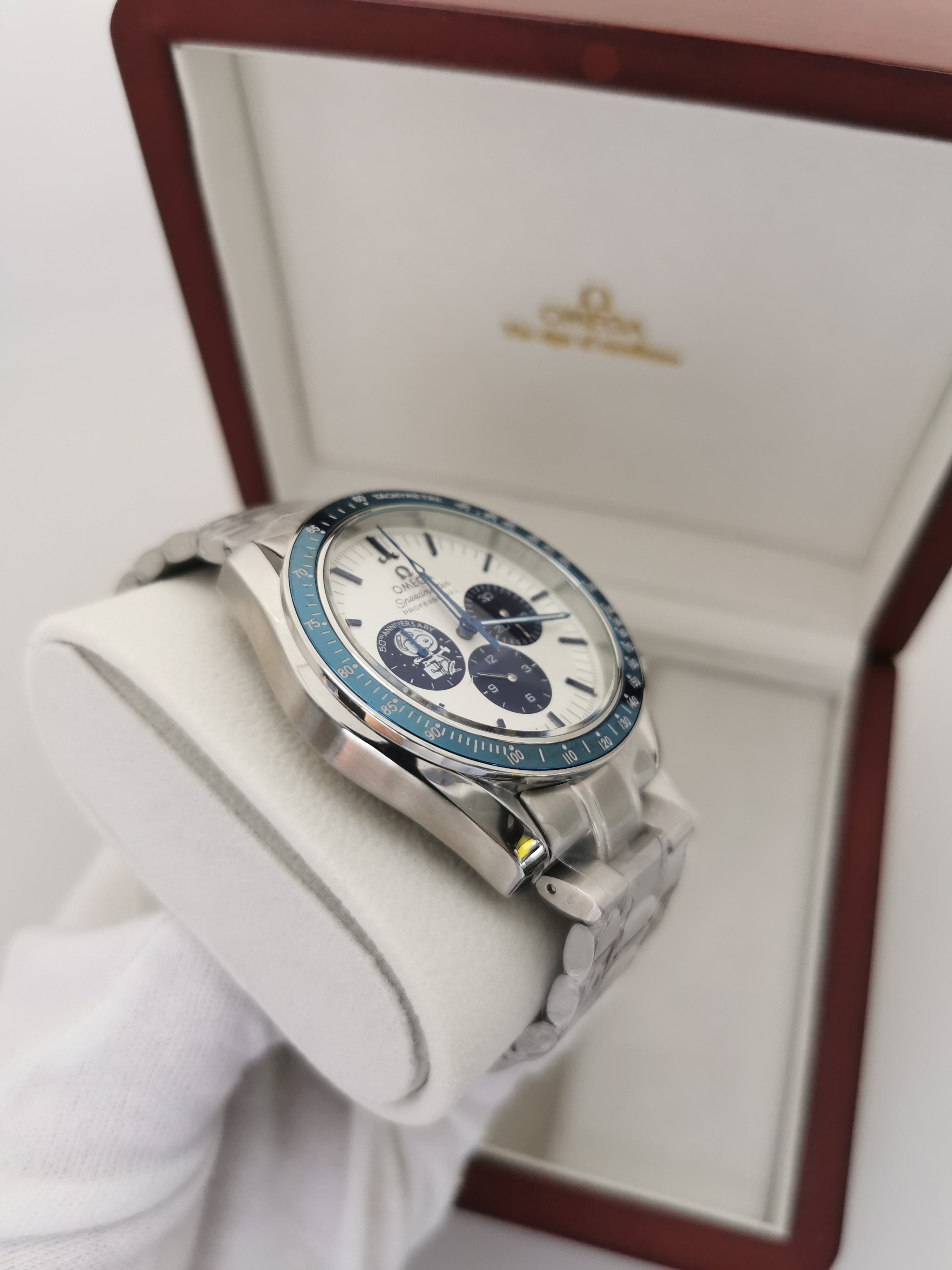 Omega Speedmaster Snoopy Premium AAA+ – 43mm | Edição Especial