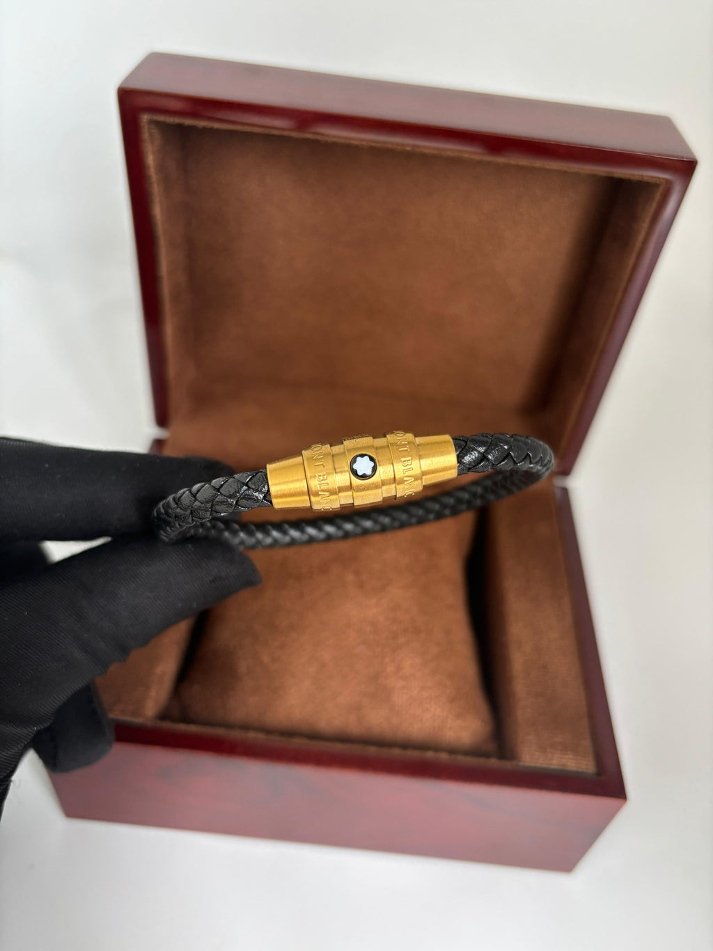 Pulseira Masculina Montblanc Premium – Aço Dourado e Trançado Preto