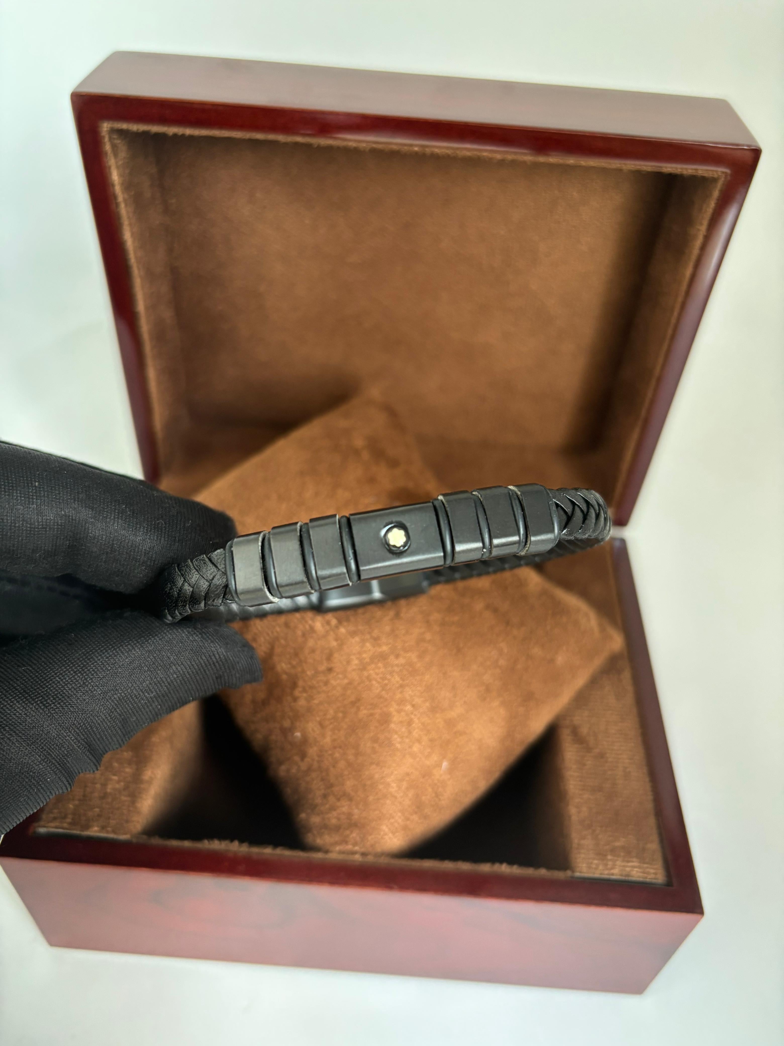Pulseira Masculina Montblanc Premium – All Black com Detalhes em Aço Escovado